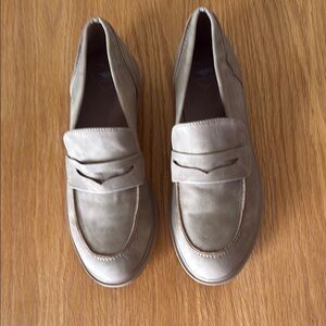 Rocket Dog Tan Loafers